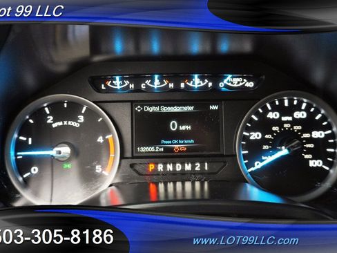 Used 2018 Ford F350 XLT w/ Snow Plow Prep Package image 21