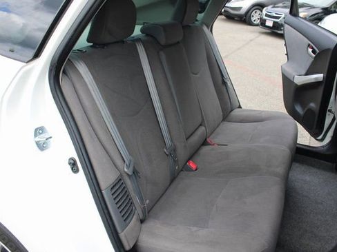 Used 2015 Toyota Prius Prime Plug-In Hybrid image 19