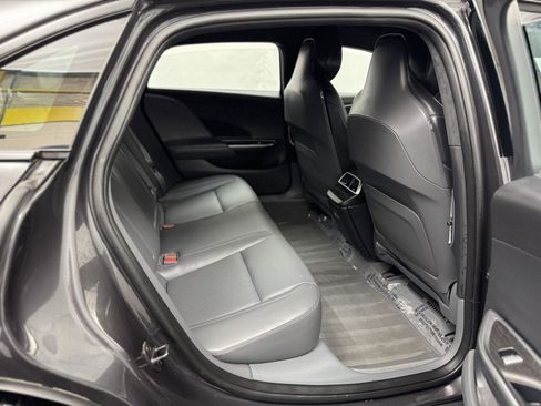 Used 2024 Lucid Air Touring image 36