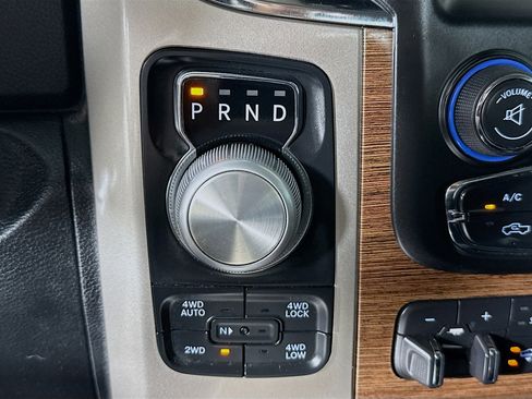 Used 2016 RAM 1500 Laramie w/ Convenience Group image 20