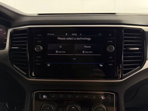 Used 2023 Volkswagen Atlas Cross Sport SE image 20
