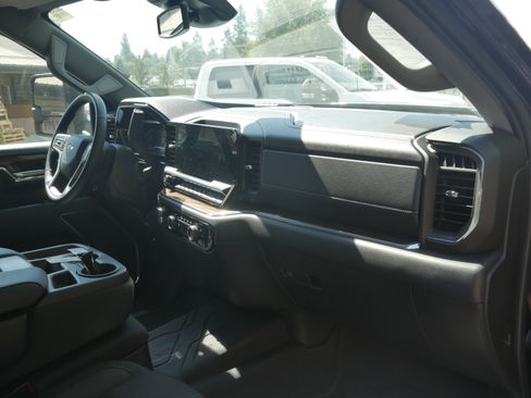 Used 2024 Chevrolet Silverado 3500 LT w/ Convenience Package AWD/4WD image 27