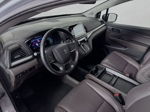 Certified 2024 Honda Odyssey EX-L image 9