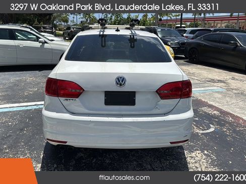 Used 2011 Volkswagen Jetta SEL image 10