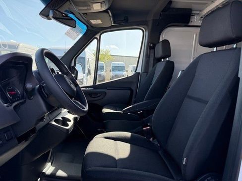 New 2025 Mercedes-Benz Sprinter 2500 image 11