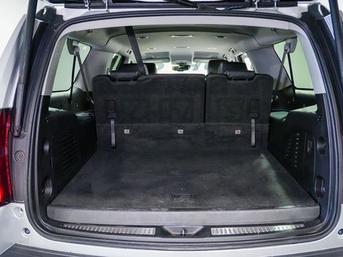 Used 2019 Chevrolet Suburban LT AWD/4WD image 26