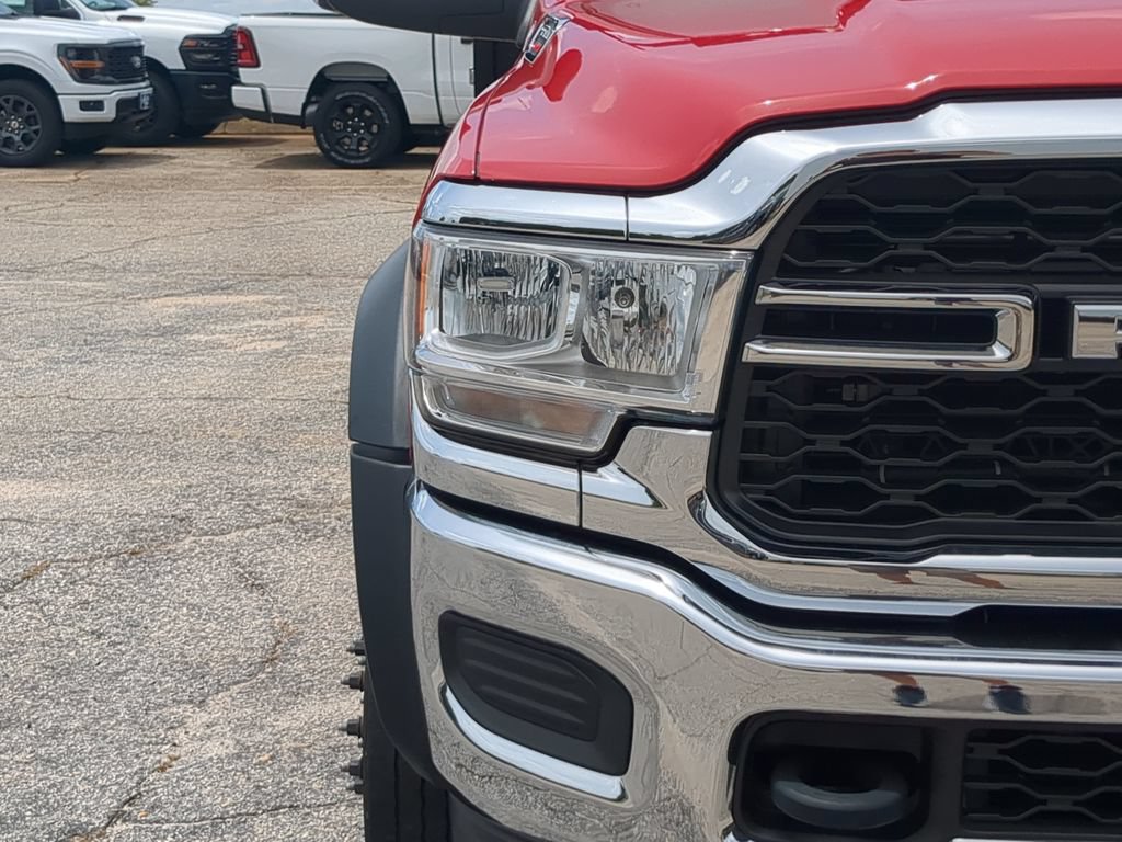 Used 2022 RAM 5500 Tradesman w/ Chrome Appearance Group RWD image 14
