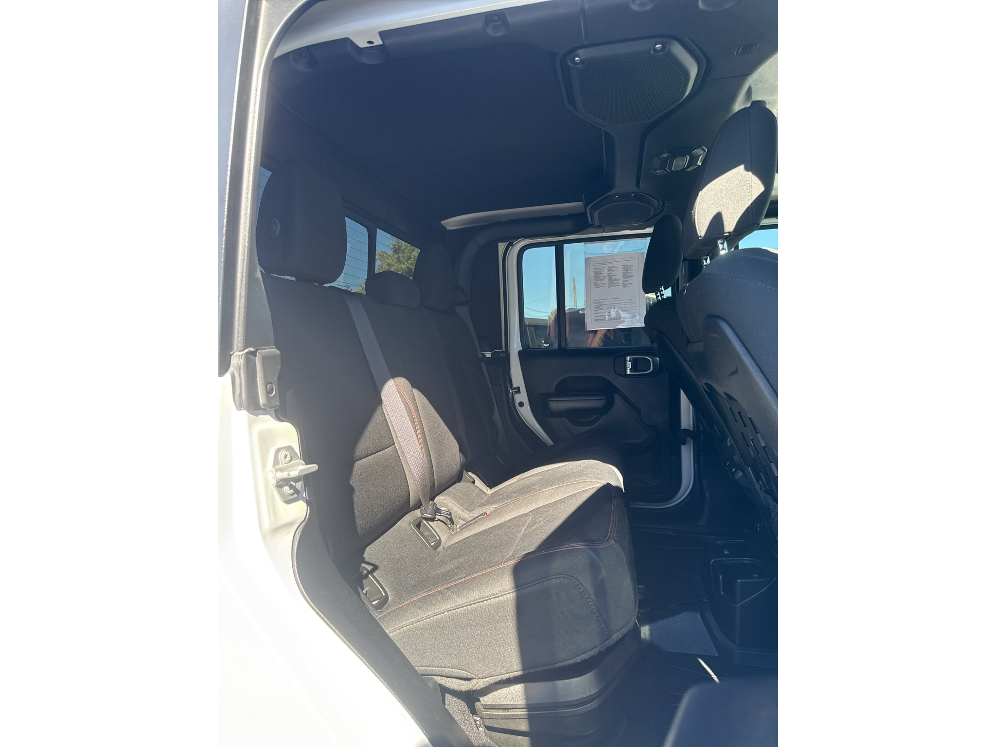 Used 2021 Jeep Gladiator Rubicon w/ Cold Weather Group AWD/4WD image 25