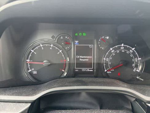 Used 2023 Toyota 4Runner SR5 Premium w/ Moonroof Package AWD/4WD image 10