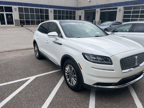 Used 2022 Lincoln Nautilus Reserve image 4