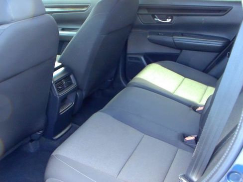 Used 2025 Honda CR-V LX image 6