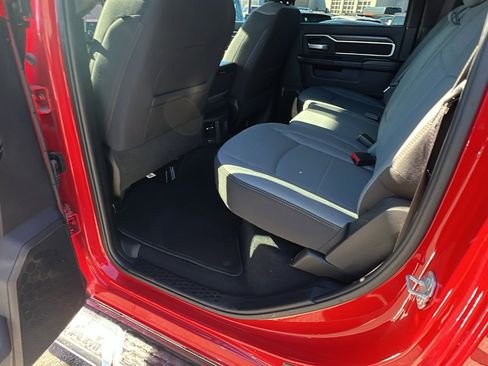 Used 2024 RAM 2500 Big Horn w/ Bed Utility Group image 24