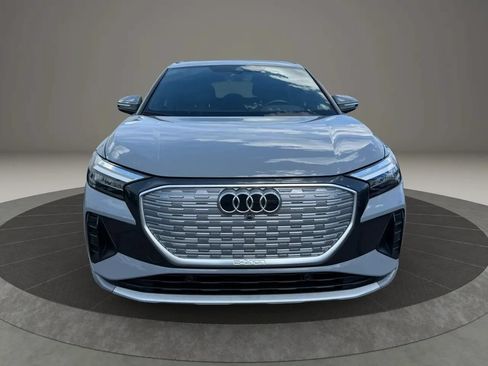 Used 2023 Audi Q4 e-tron Premium Plus w/ Premium Plus RWD image 3