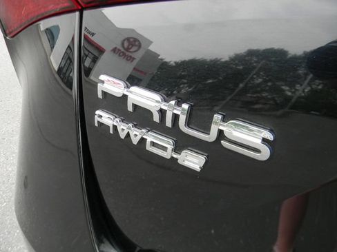 Used 2019 Toyota Prius LE AWD/4WD image 8