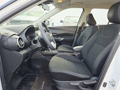 Used 2021 Nissan Kicks SV image 11
