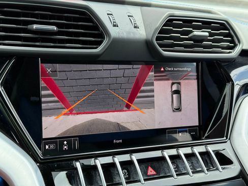 Used 2020 Lamborghini Urus AWD/4WD image 34