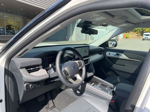 New 2025 Ford Explorer Active w/ Active Comfort Package image 20
