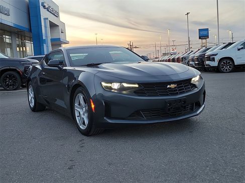 Used 2023 Chevrolet Camaro LT image 2