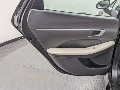 Used 2025 Hyundai Sonata SEL FWD image 16