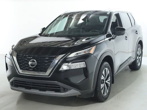 Used 2021 Nissan Rogue SV w/ Premium Package image 4
