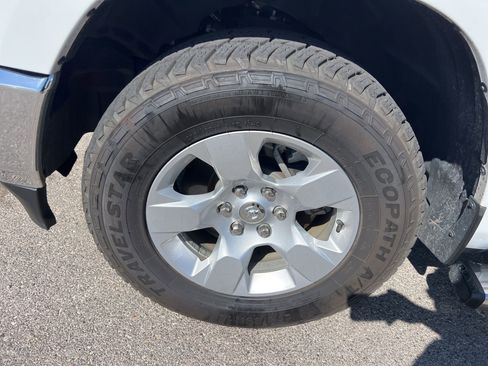 Used 2023 RAM 1500 Big Horn AWD/4WD image 34