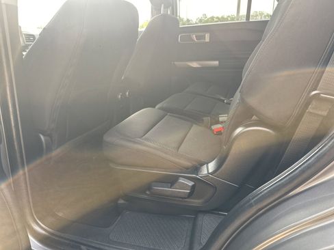 Used 2023 Ford Explorer XLT RWD image 14