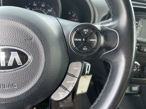 Used 2015 Kia Soul ! w/ Umber Package 1 FWD image 16