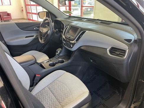 Used 2023 Chevrolet Equinox LT image 23