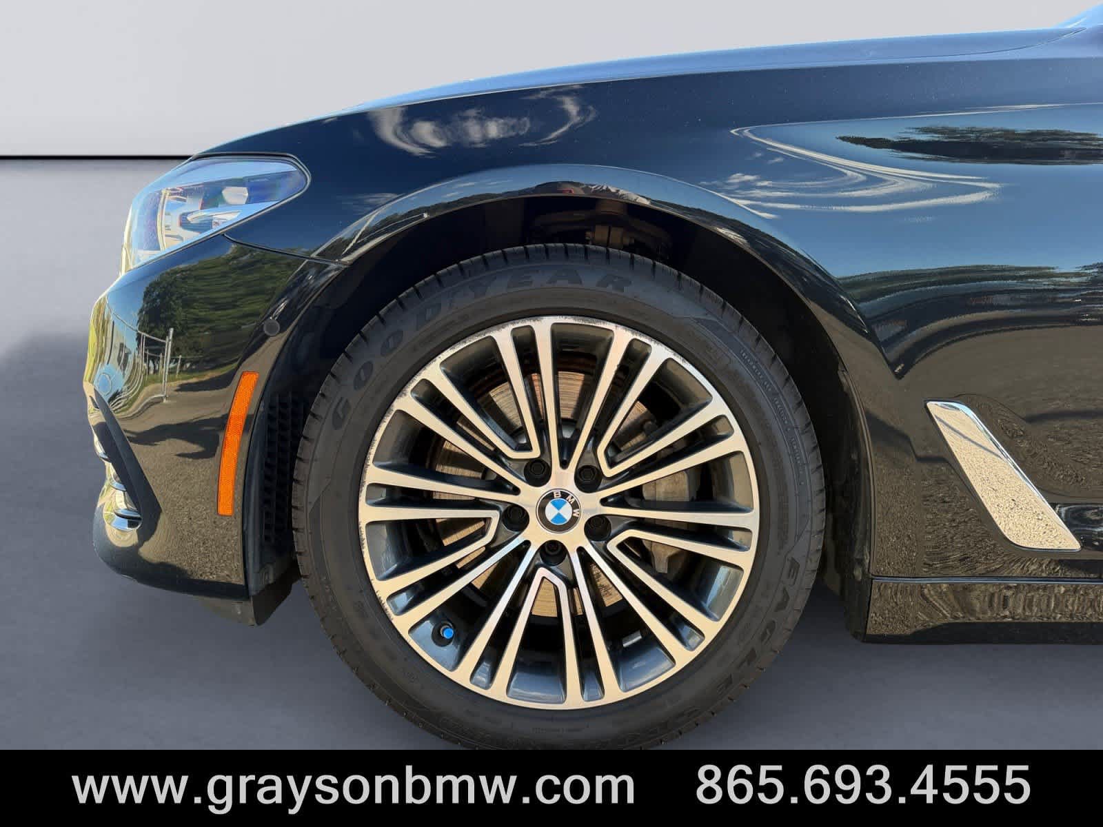 Used 2019 BMW 530i w/ Premium Package RWD image 9