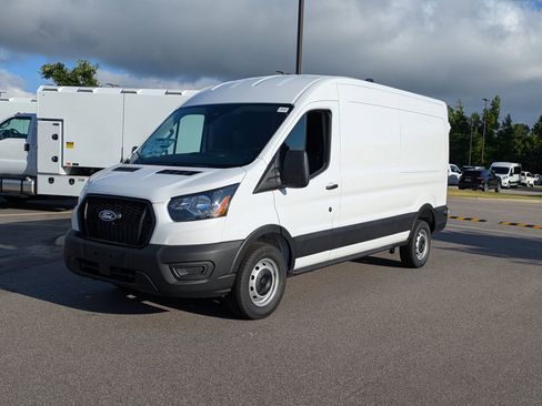New 2026 Ford Transit 250 148 Medium Roof RWD image 8