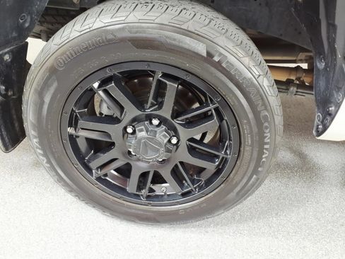 Used 2021 Toyota Tundra SR5 w/ SR5 Upgrade Package RWD image 5