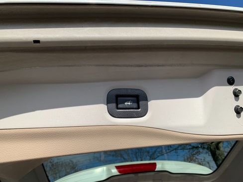 Used 2016 Nissan Rogue SL w/ SL Premium Package image 8