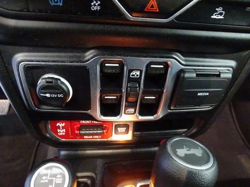 Certified 2023 Jeep Wrangler Unlimited Rubicon 4xe w/ Steel Bumper Group image 11