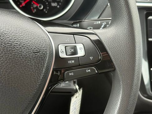 Used 2019 Volkswagen Tiguan S image 36