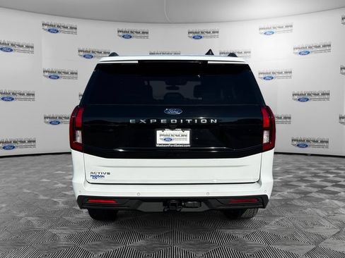 Used 2025 Ford Expedition Active AWD/4WD image 4