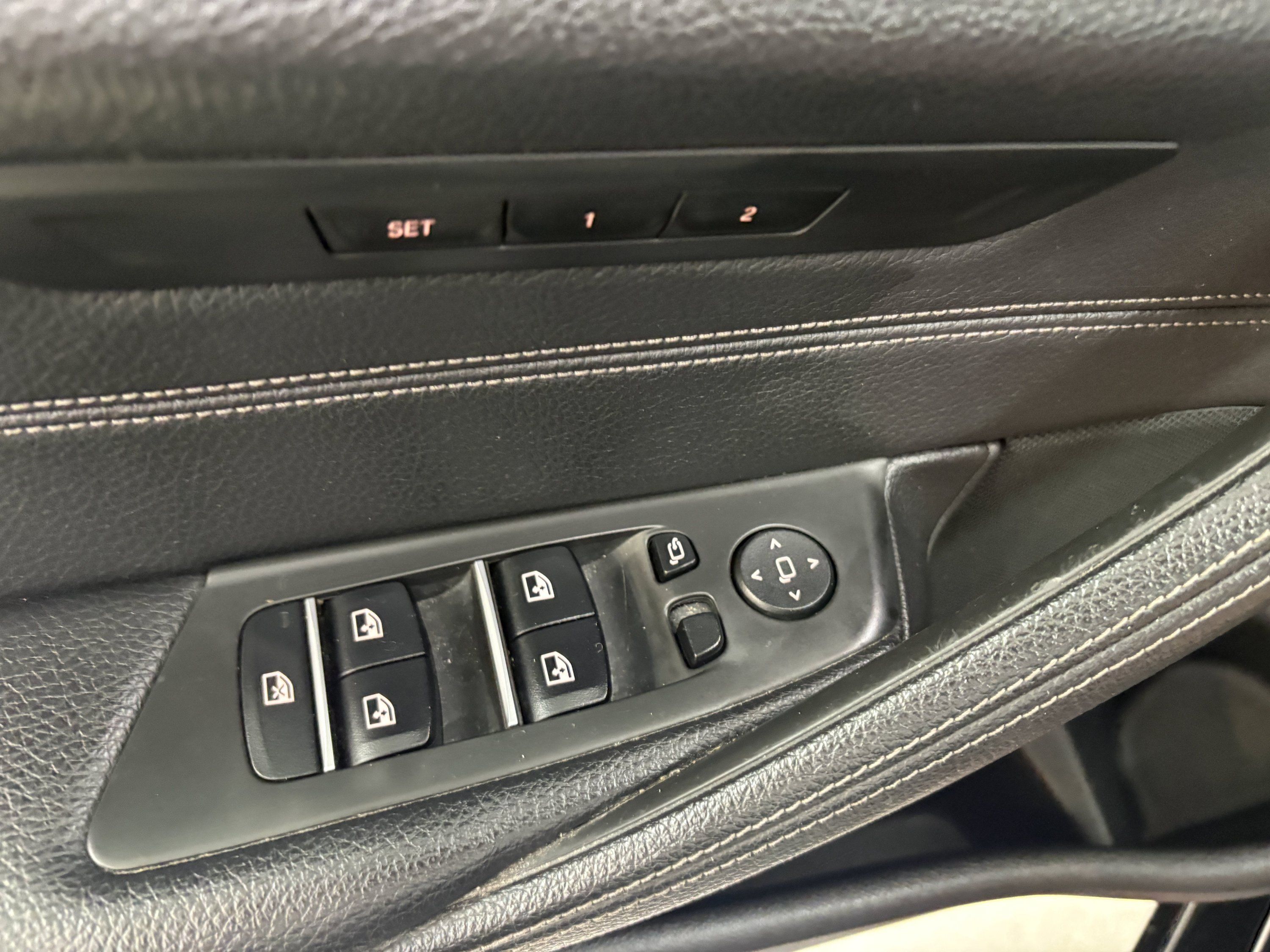 Used 2018 BMW 530i xDrive AWD/4WD image 32