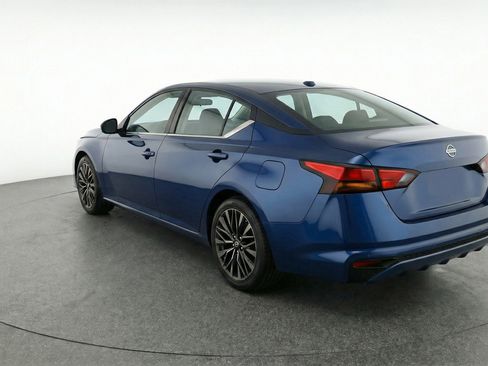 Used 2025 Nissan Altima 2.5 SV image 6