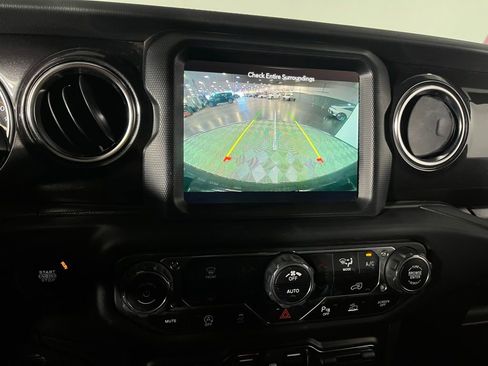 Used 2021 Jeep Wrangler Unlimited Sahara image 22