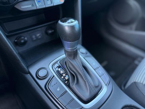 Used 2021 Hyundai Kona SEL image 17