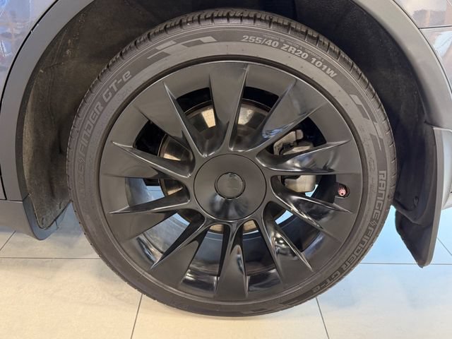 Used 2022 Tesla Model Y Long Range AWD/4WD image 37