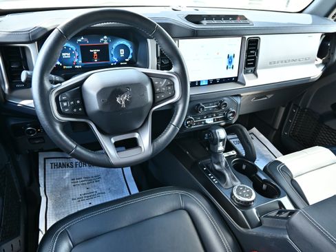 Used 2025 Ford Bronco Outer Banks w/ Sasquatch Package AWD/4WD image 22