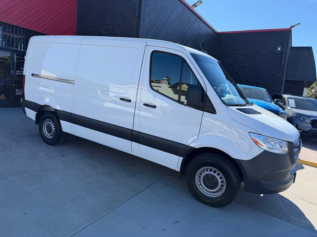 Used 2019 Mercedes-Benz Sprinter 144 image 2