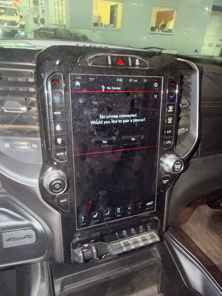 Used 2020 RAM 2500 Laramie w/ Night Edition AWD/4WD image 7
