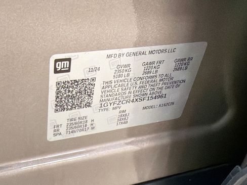 Certified 2025 Cadillac XT4 Premium Luxury FWD image 18