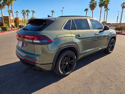 New 2026 Volkswagen Atlas Cross Sport SEL R-Line AWD/4WD image 4