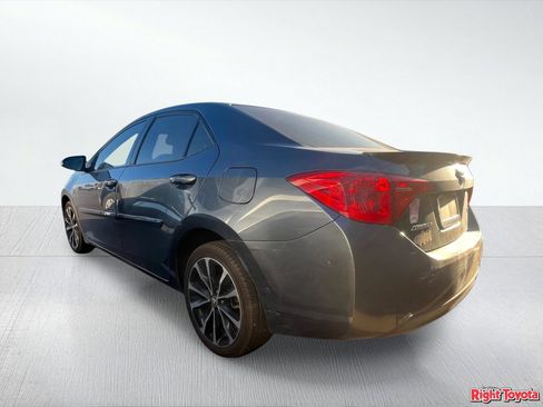 Used 2018 Toyota Corolla SE FWD image 3
