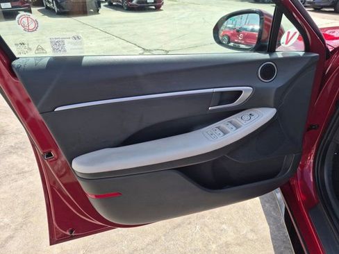 Used 2025 Hyundai Sonata SEL FWD image 9