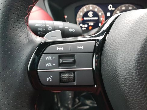 Certified 2025 Acura ADX A-Spec image 18