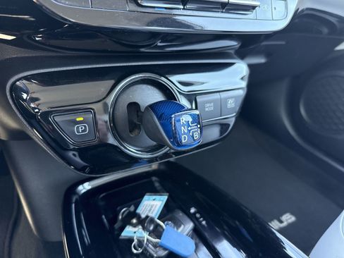 Used 2019 Toyota Prius XLE w/ Carpet Mat Package AWD/4WD image 20