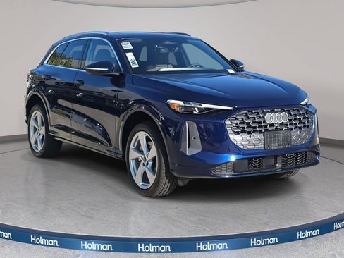 Used 2025 Audi Q5 Premium Plus w/ Premium Plus AWD/4WD image 1
